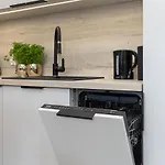 Seaside 4 Pory Roku Apartman *